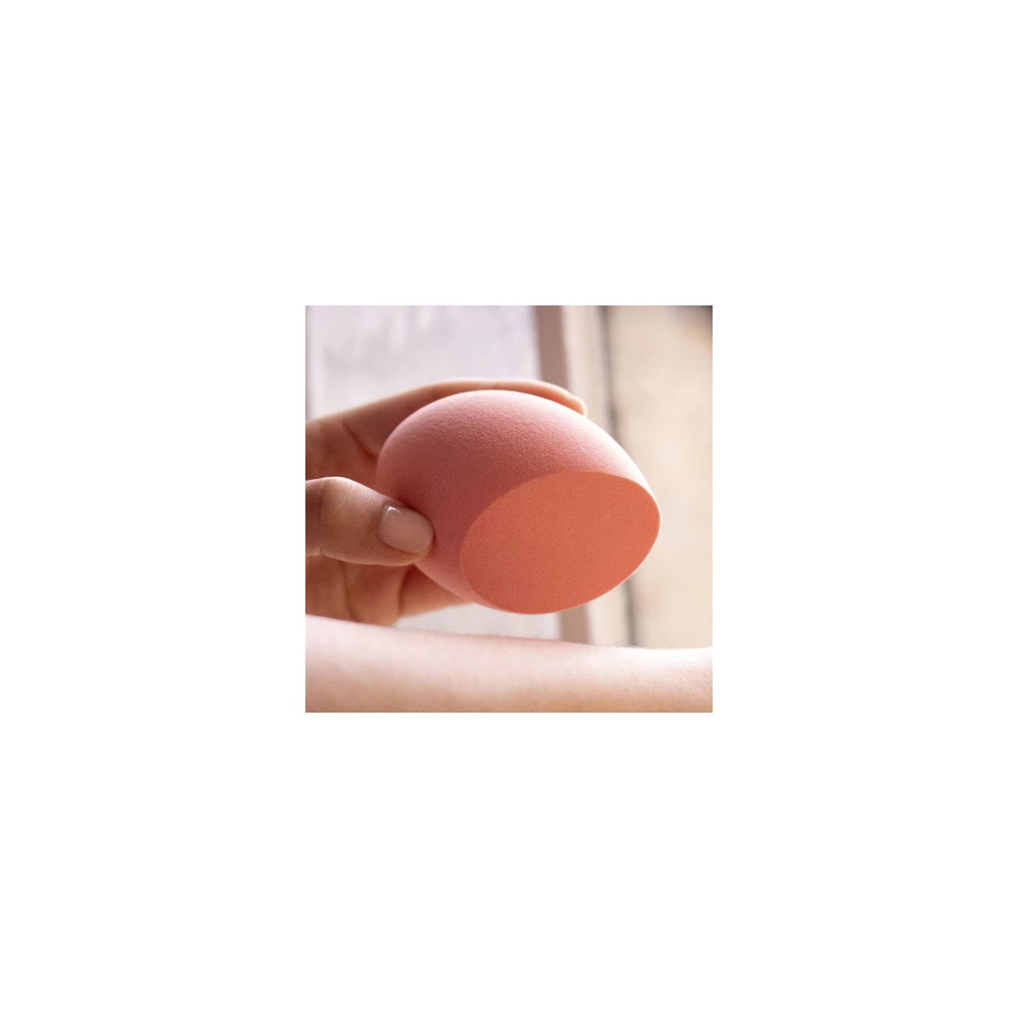 إسفنجة Real Techniques Miracle للوجه والجسم