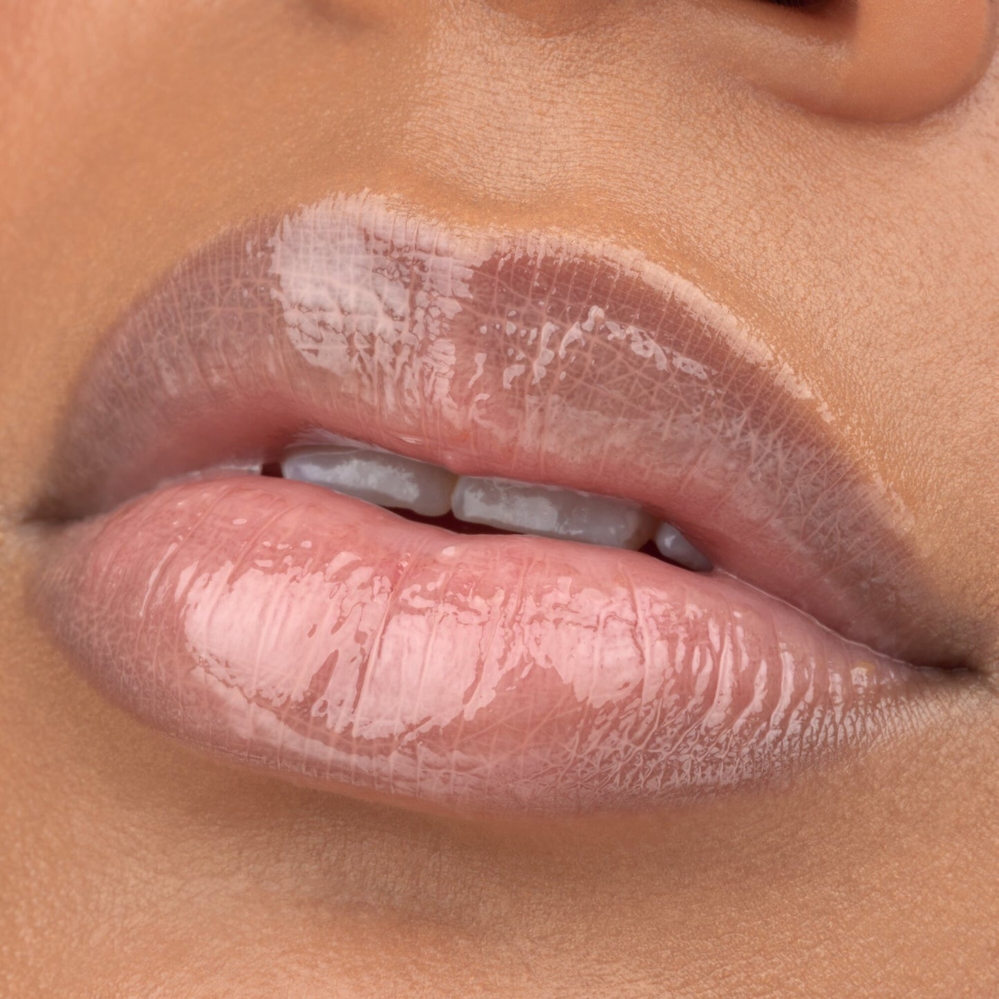 Essence Extreme Shine Volume Lip Gloss