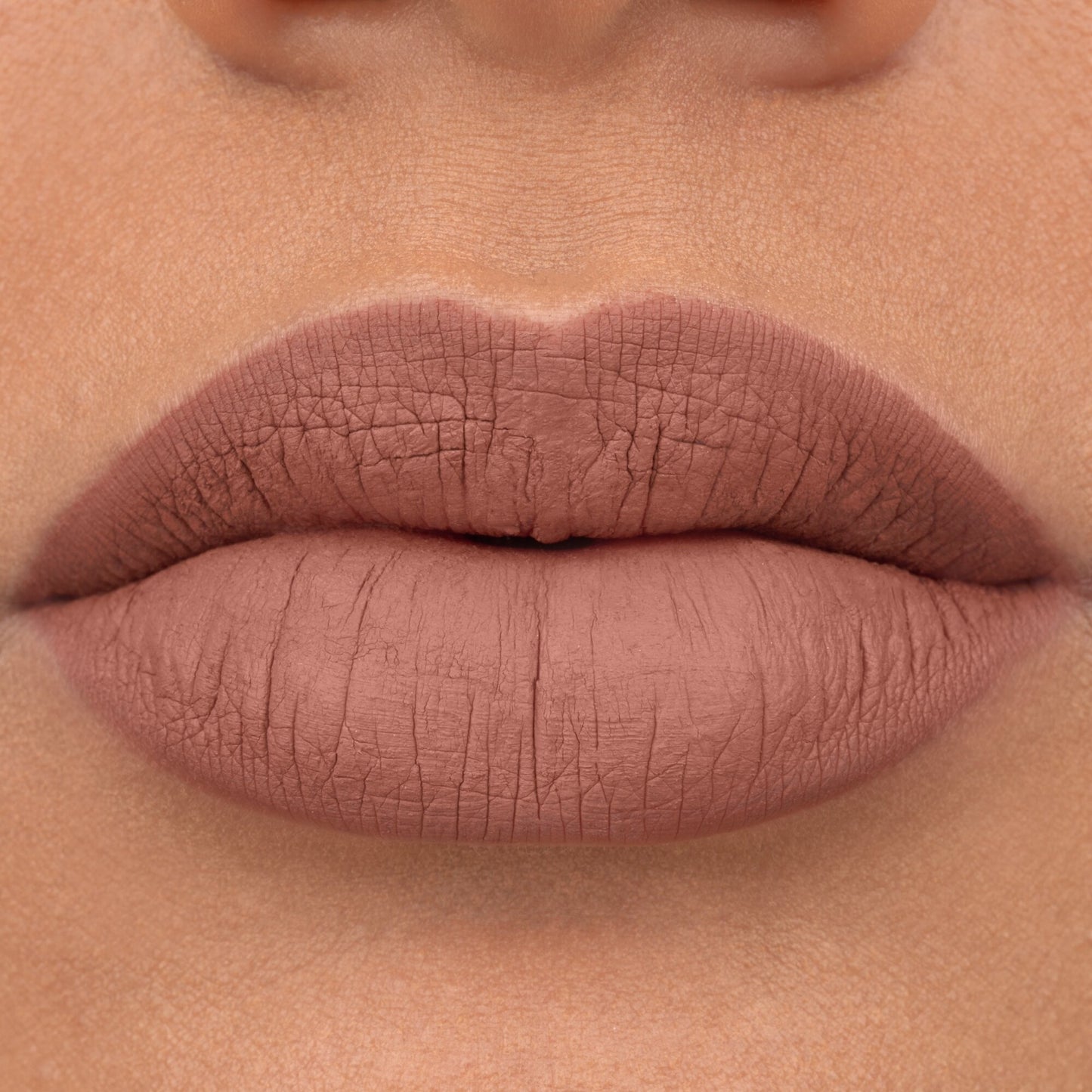أحمر شفاه سائل مطفي يدوم 8 ساعات من Essence