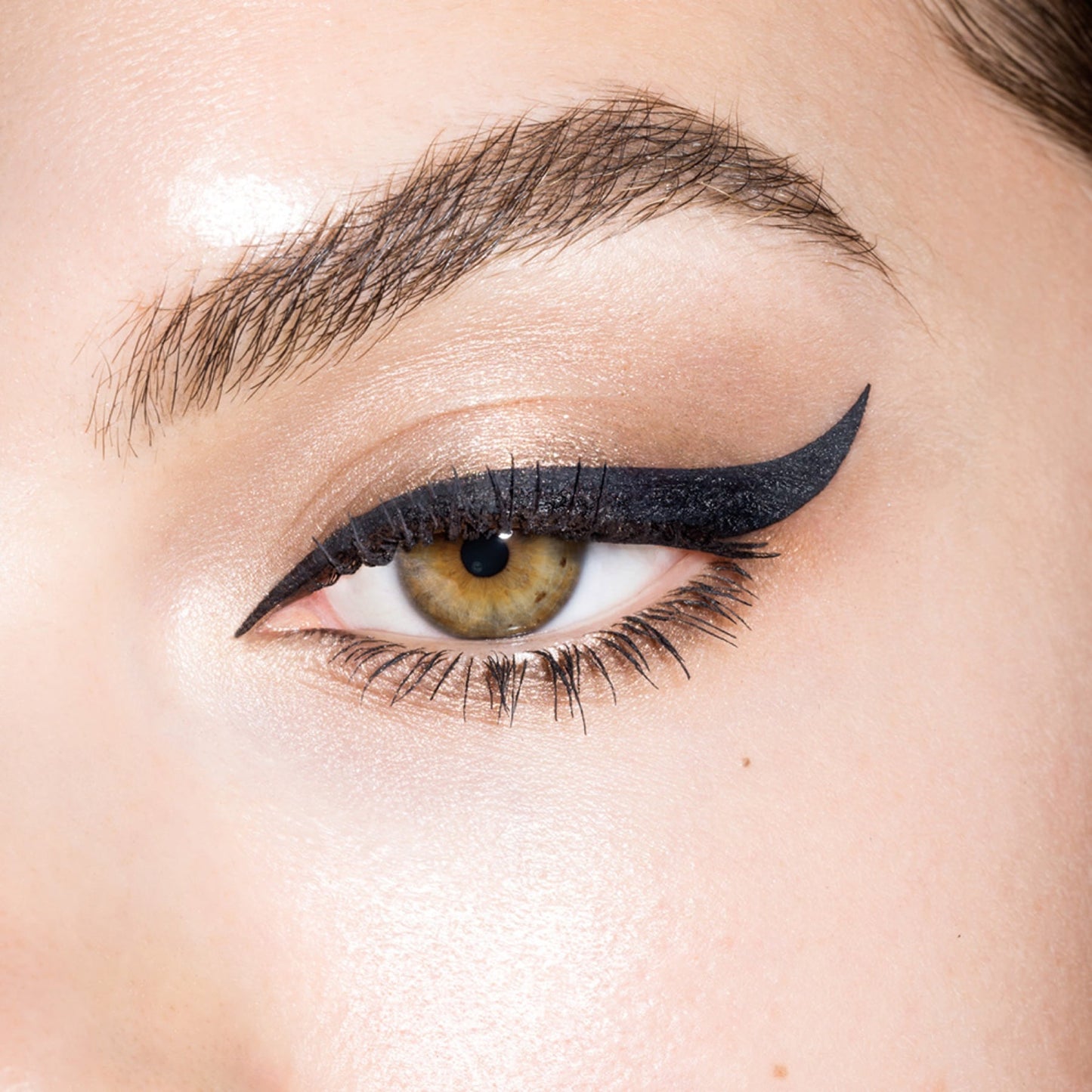 Revlon ColorStay Sharp Line Liquid Eye Pen