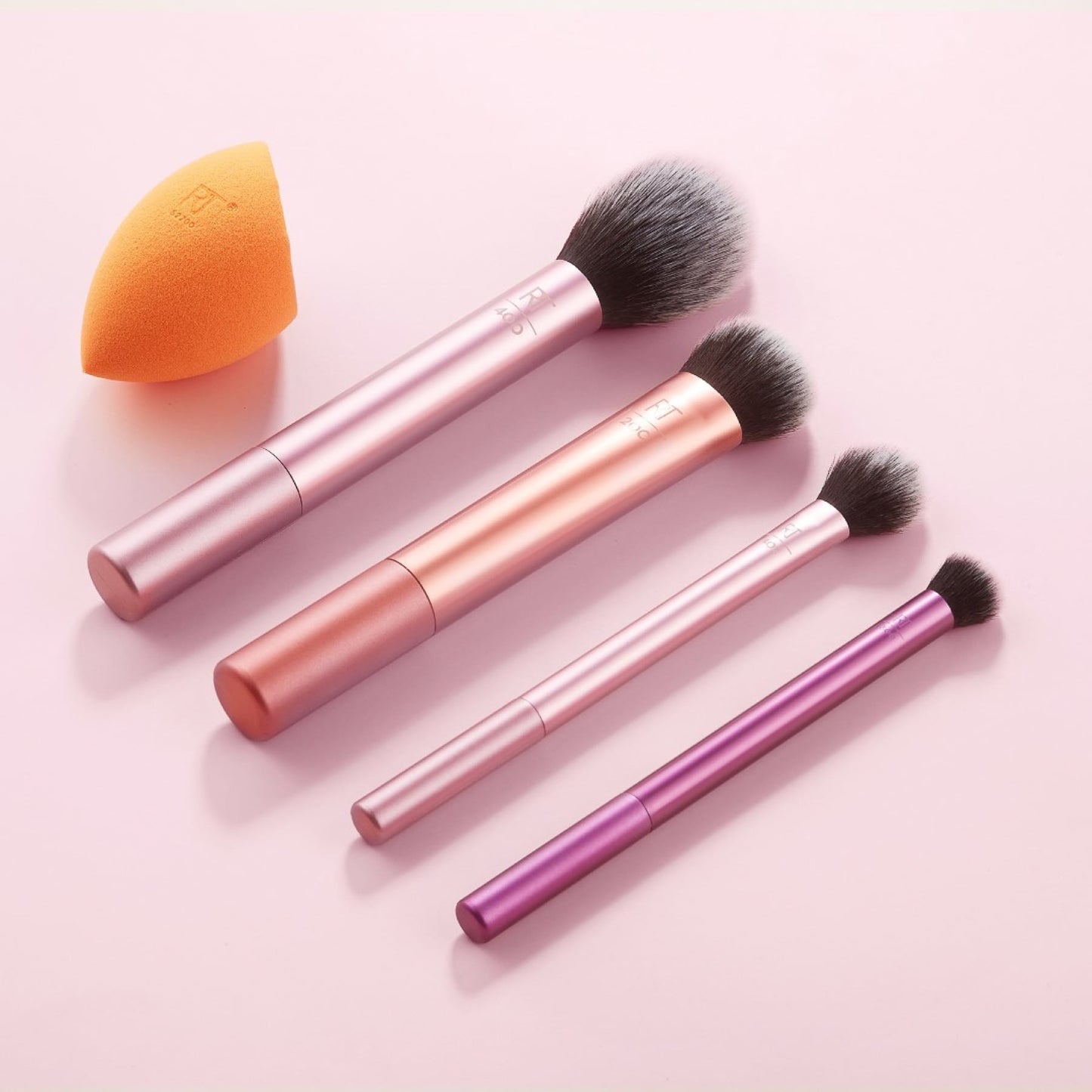 Real Techniques Everyday Essentials Kit with 1 Miracle Complexion Sponge 5pc