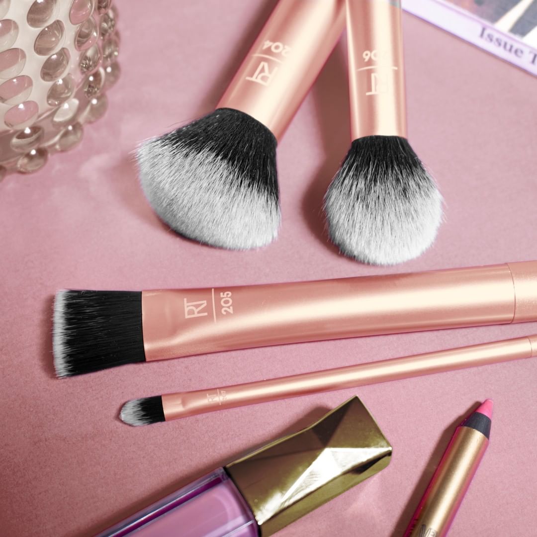 Real Techniques Flawless Base Brush Kit, 5 Piece Set
