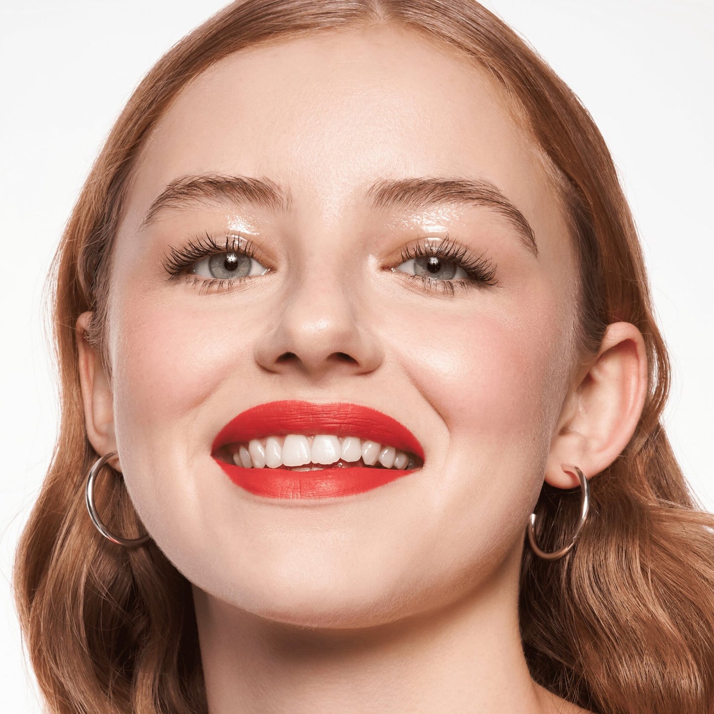 ظلال العيون السائلة من Essence Dewy Eye Gloss 01