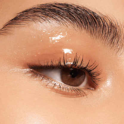 ظلال العيون السائلة من Essence Dewy Eye Gloss 01