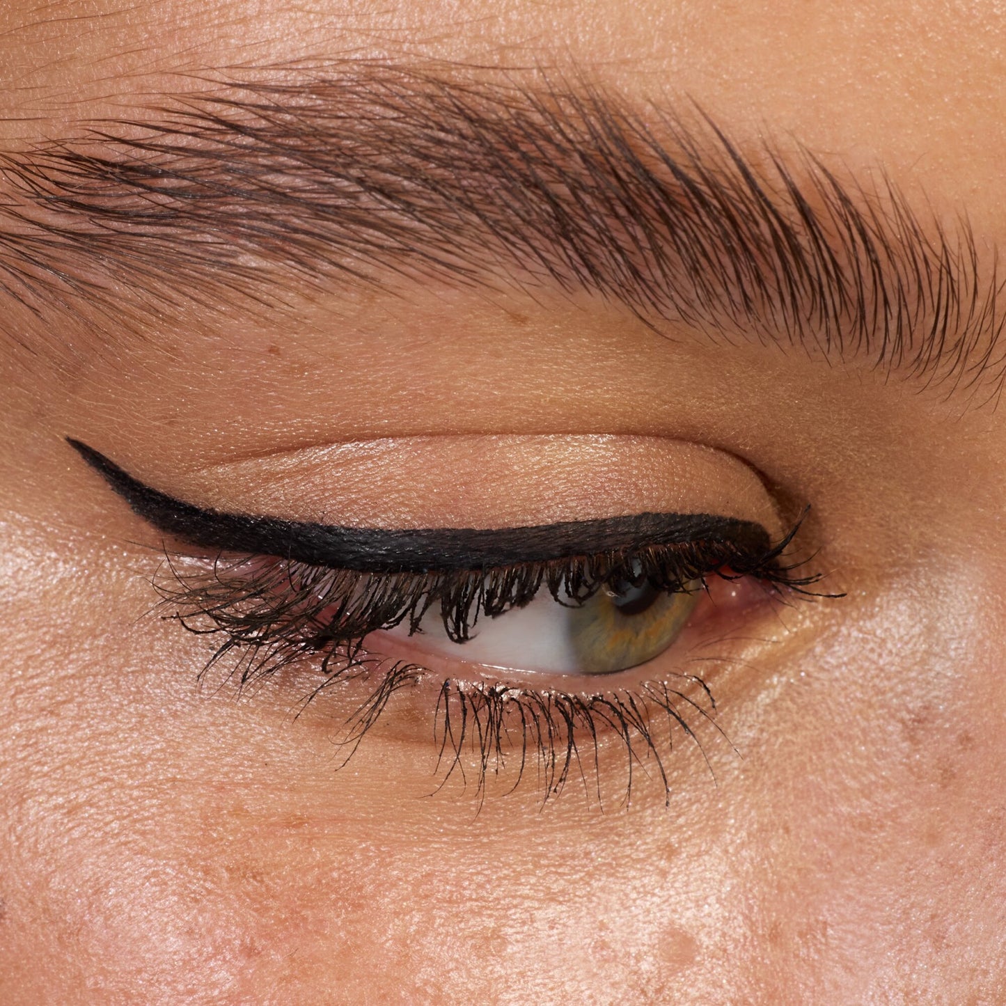 Essence Stamp Eyeliner 01