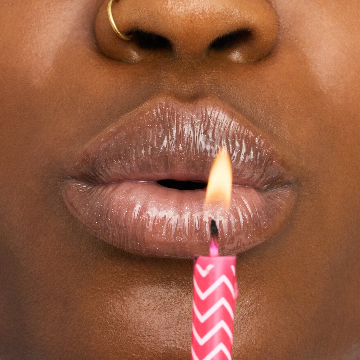 Essence Birthday Bomb Shiny Lip Gloss 01
