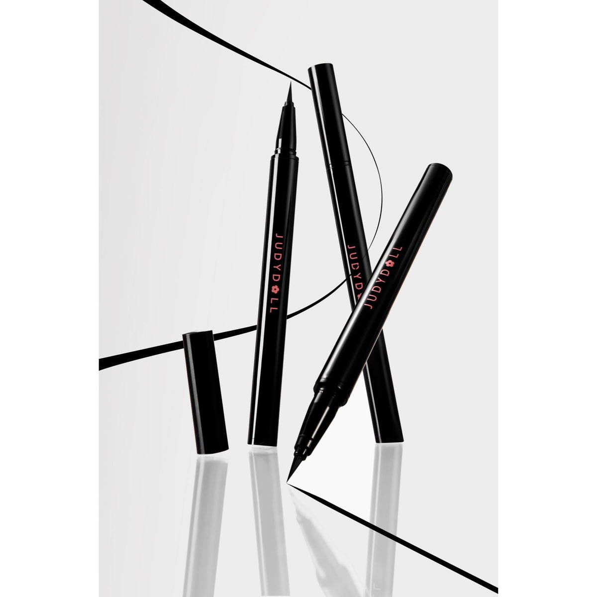 JudyDoll Ink Glider Long-lasting Liquid Eyeliner- Black